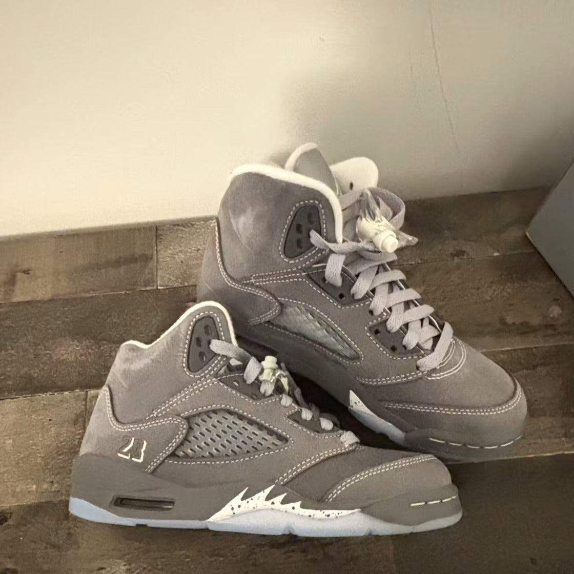 Air Jordan 5 Retro Wolf Grey (2026) (GS) - US 3.5Y - New - Other - detail 2