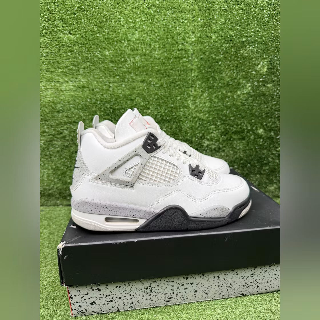 Used - Air Jordan 4 Retro White Cement (2025) (GS) - US 6Y - detail 3
