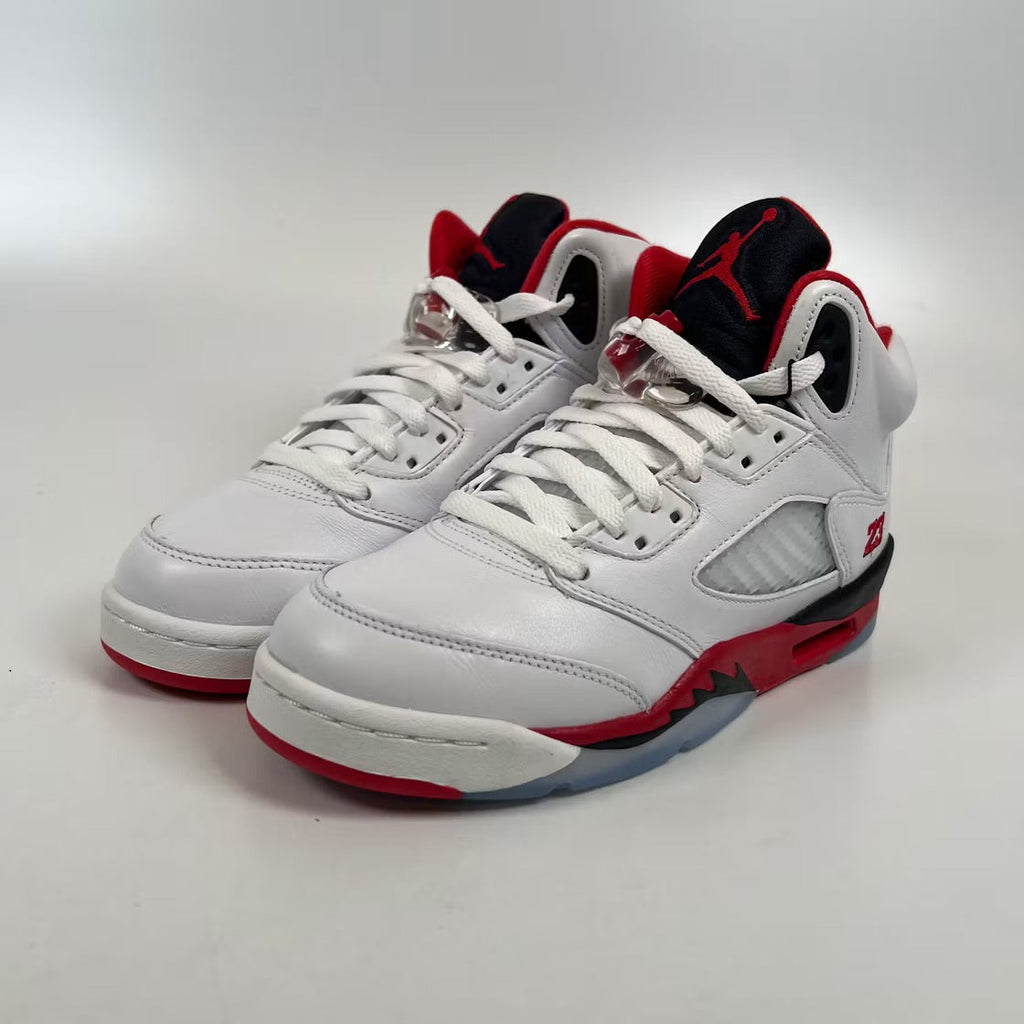 Used - Air Jordan 5 Retro Fire Red Black Tongue (2025) (GS) - US 5.5Y - detail 1
