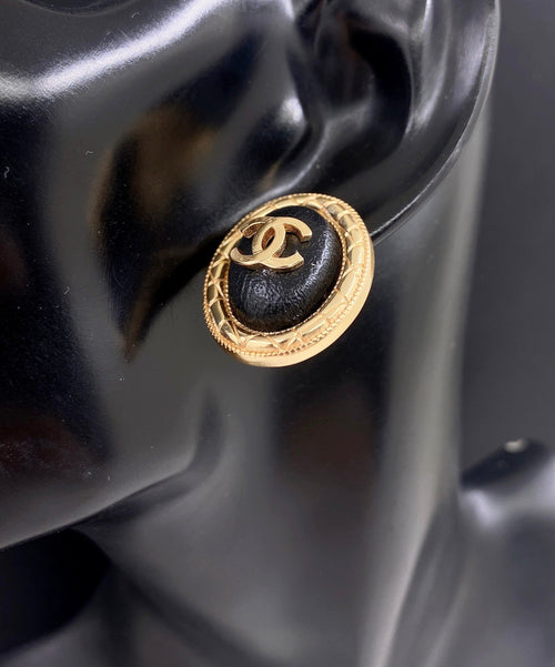 18K  Chanel Oval Leather Earrings