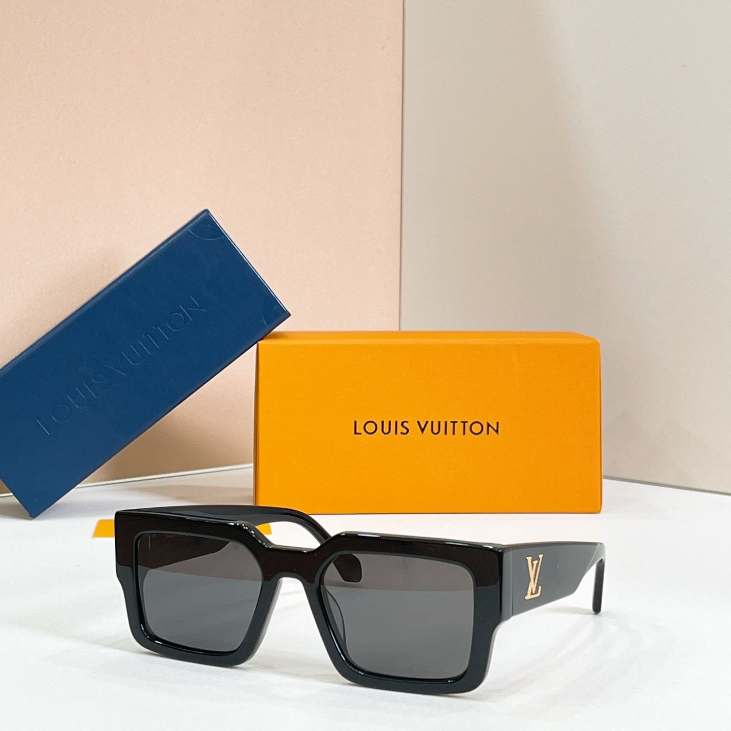 Louis Vuitton Z1579E Sunglasses