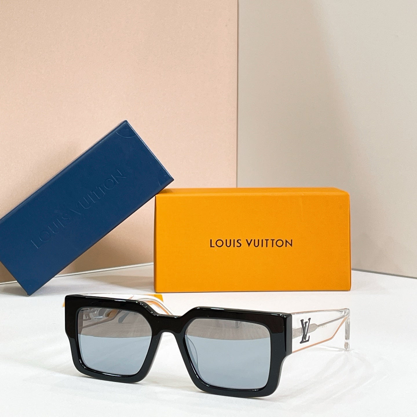 Louis Vuitton Z1579E Sunglasses
