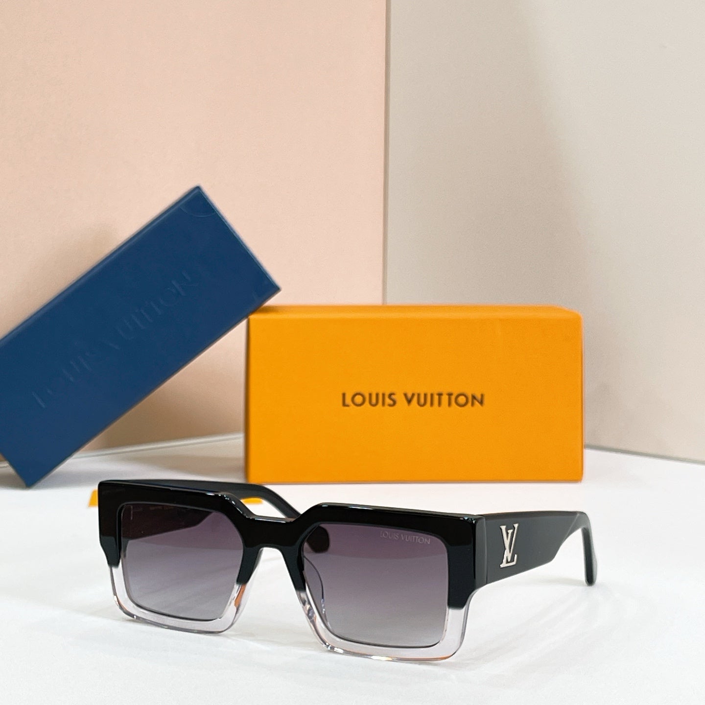 Louis Vuitton Z1579E Sunglasses