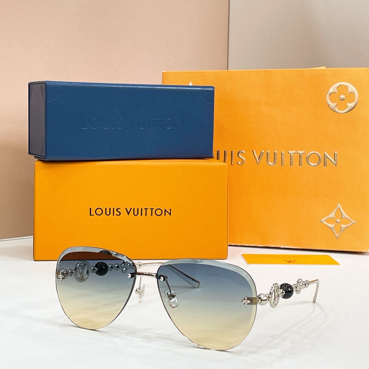 Louis Vuitton Z3318U Sunglasses