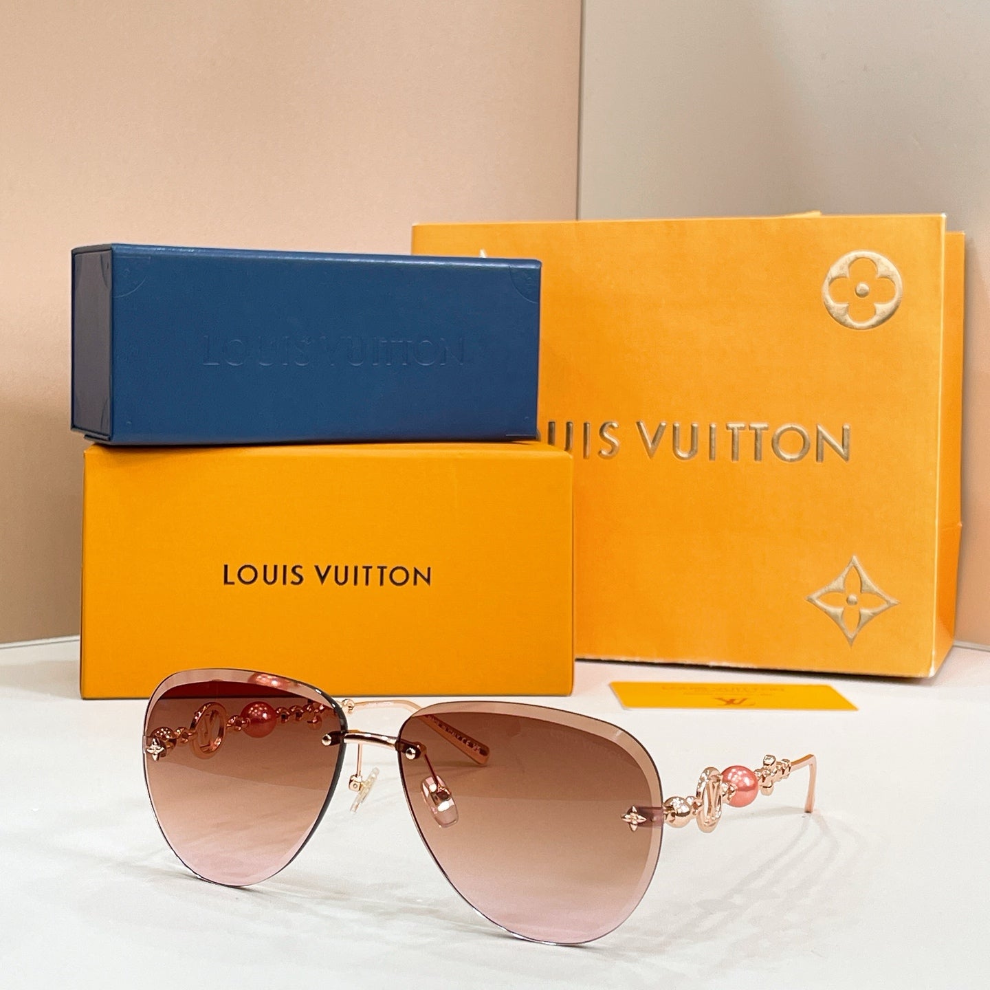 Louis Vuitton Z3318U Sunglasses
