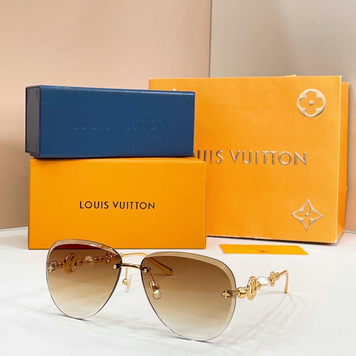 Louis Vuitton Z3318U Sunglasses