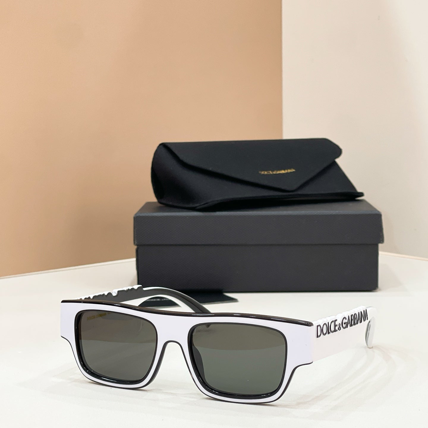 Gentle Monster DX 6011 Sunglasses