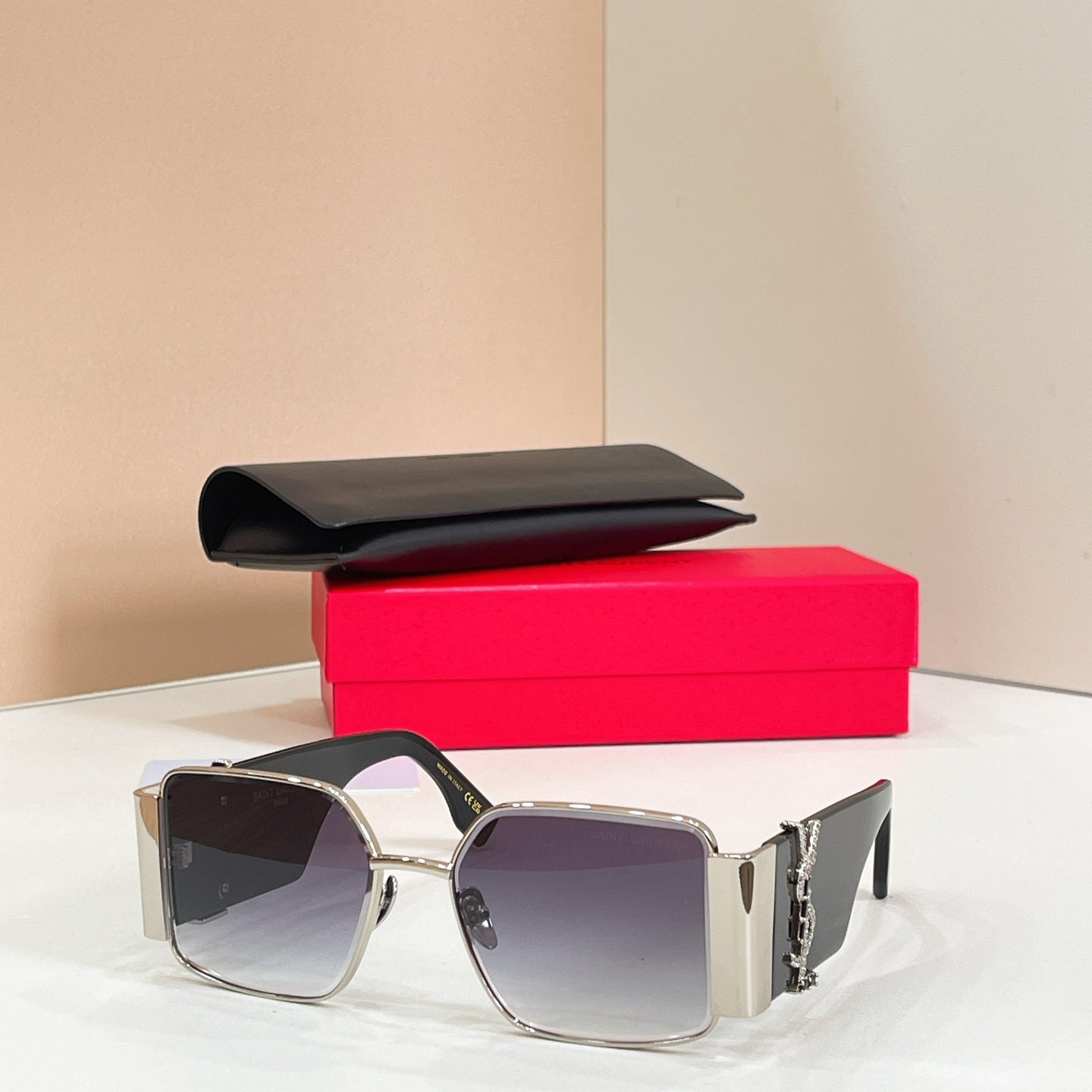 Saint Laurent SL M1718L Sunglasses