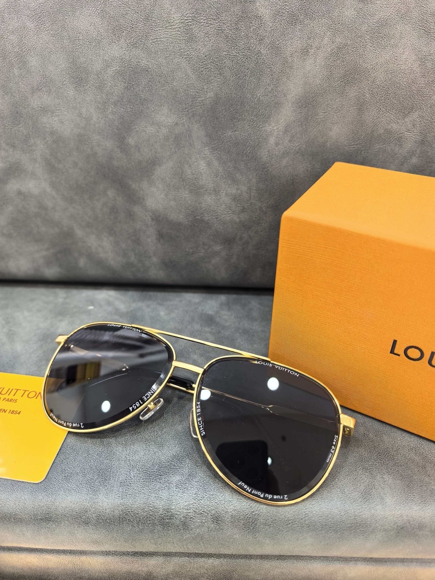 Louis Vuitton Z2636U Sunglasses