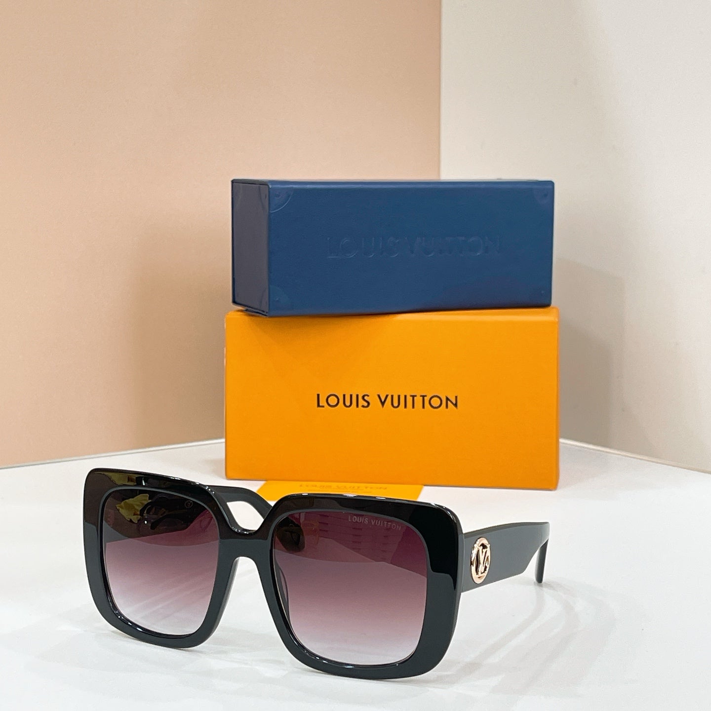 Louis Vuitton Z2592 Eyeglasses