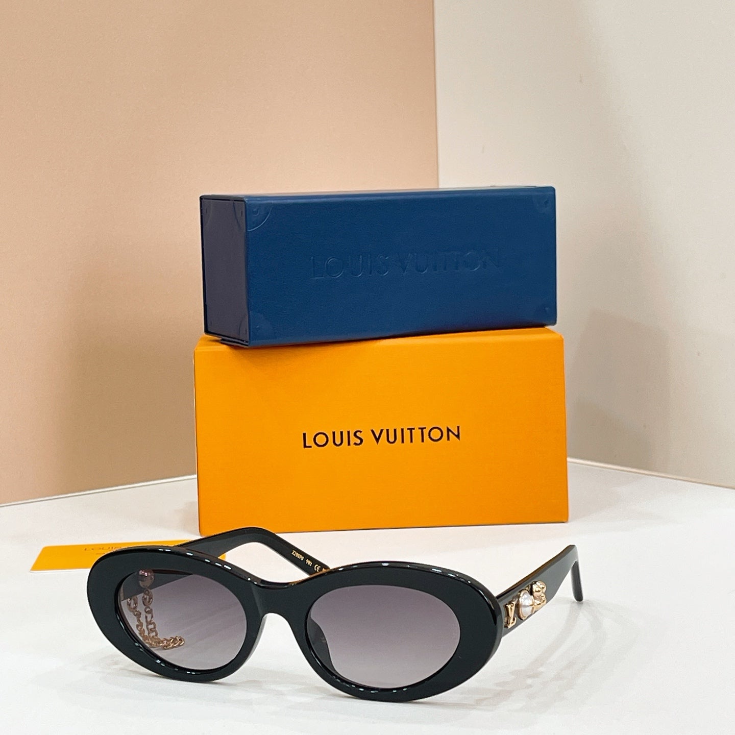 Louis Vuitton Z2987U Sunglasses