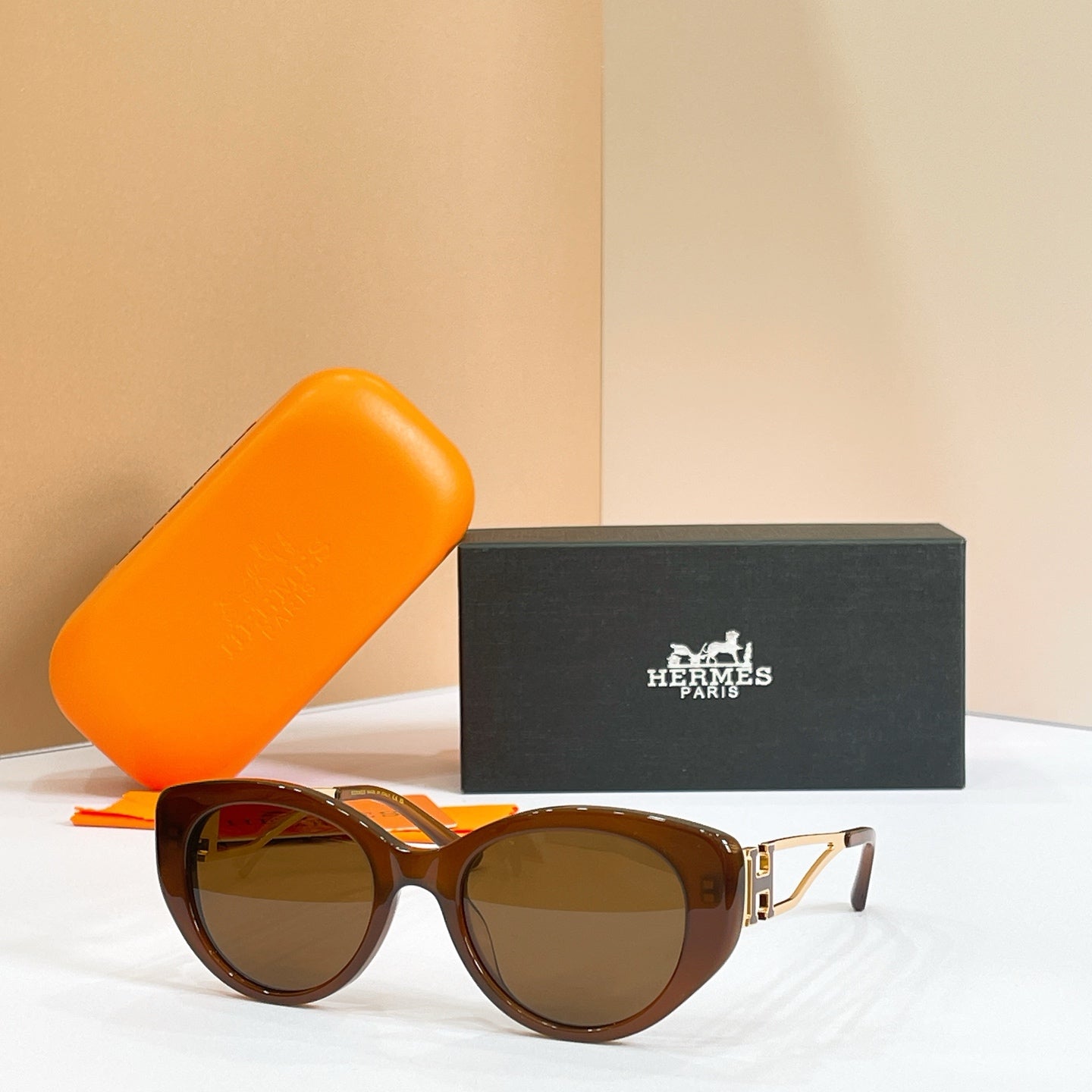 Hermès H8125S Sunglasses