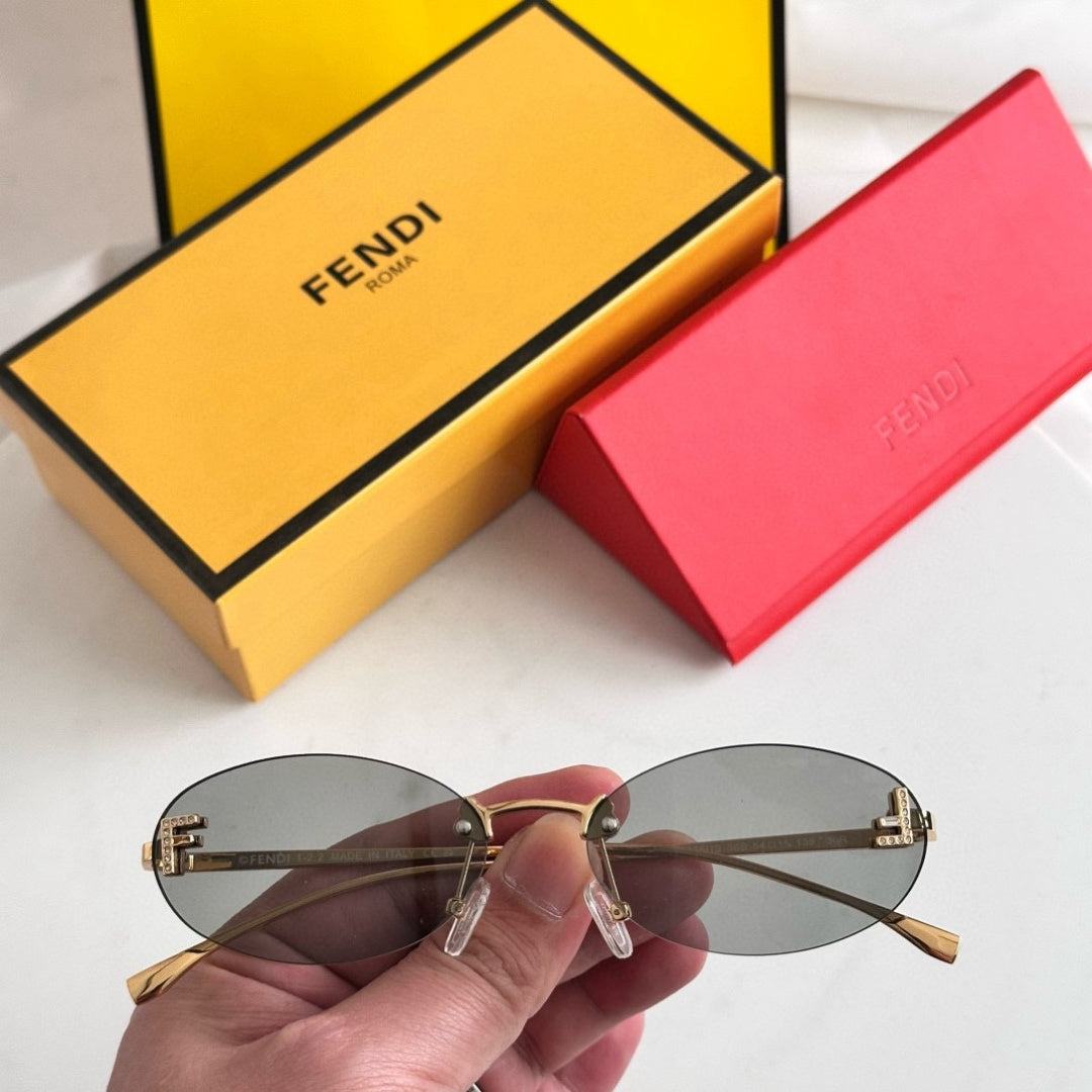 Fendi FE4075US Sunglasses